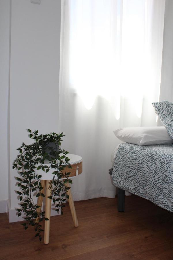 Beautiful Brand New 2 Bedroom Flat With Terrace Leilighet *